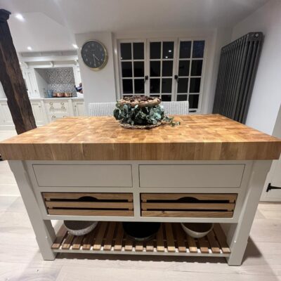 Handcrafted fine furniture in Welwyn Garden City